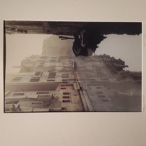 Like new! Framed Venice Italy canal shot - Picture 6 of 7